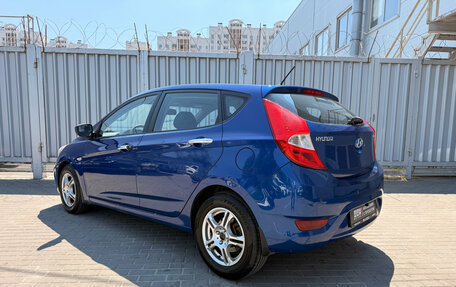 Hyundai Solaris II рестайлинг, 2011 год, 649 000 рублей, 3 фотография