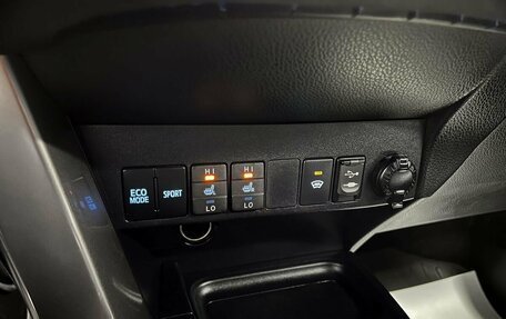 Toyota RAV4, 2016 год, 1 680 000 рублей, 19 фотография