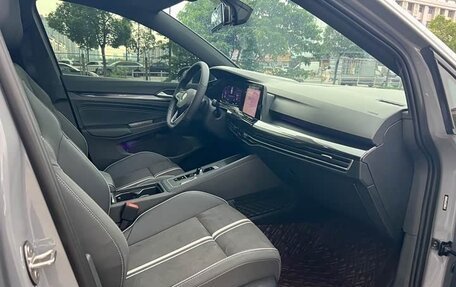 Volkswagen Golf VIII, 2023 год, 2 390 000 рублей, 8 фотография