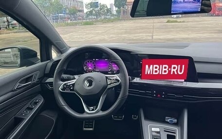 Volkswagen Golf VIII, 2023 год, 2 390 000 рублей, 12 фотография