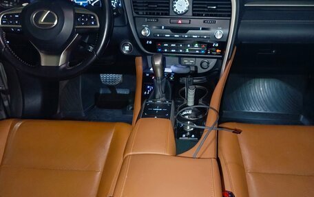 Lexus RX IV рестайлинг, 2019 год, 4 170 000 рублей, 17 фотография