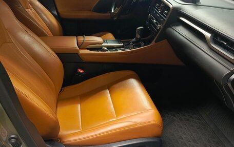 Lexus RX IV рестайлинг, 2019 год, 4 170 000 рублей, 19 фотография