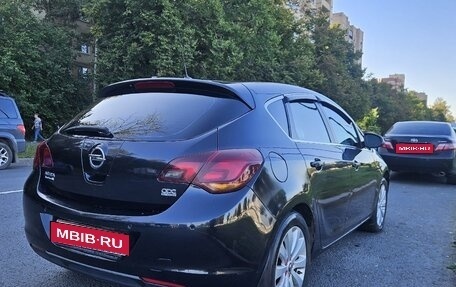 Opel Astra J, 2011 год, 435 000 рублей, 3 фотография