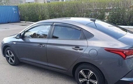 Hyundai Solaris II рестайлинг, 2021 год, 1 700 000 рублей, 2 фотография