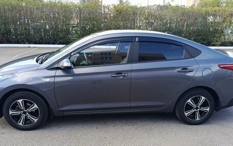Hyundai Solaris II рестайлинг, 2021 год, 1 700 000 рублей, 3 фотография