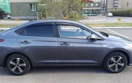 Hyundai Solaris II рестайлинг, 2021 год, 1 700 000 рублей, 7 фотография