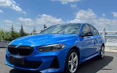 BMW 1 серия, 2021 год, 1 870 000 рублей, 1 фотография