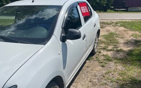 Renault Logan II, 2017 год, 550 000 рублей, 3 фотография