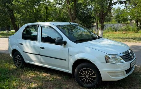 Renault Logan I, 2012 год, 450 000 рублей, 3 фотография