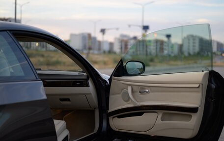 BMW 3 серия, 2009 год, 900 000 рублей, 13 фотография