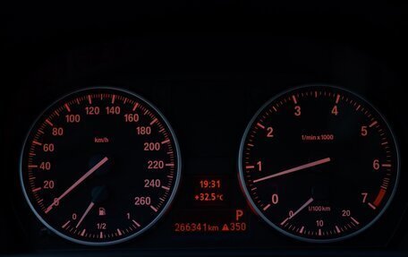 BMW 3 серия, 2009 год, 900 000 рублей, 20 фотография