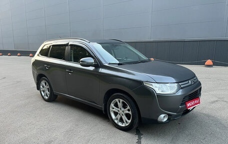 Mitsubishi Outlander III рестайлинг 3, 2013 год, 1 150 000 рублей, 1 фотография