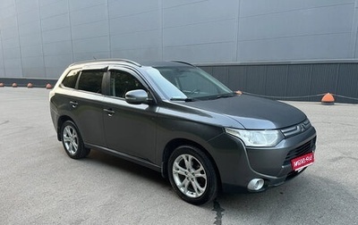 Mitsubishi Outlander III рестайлинг 3, 2013 год, 1 150 000 рублей, 1 фотография