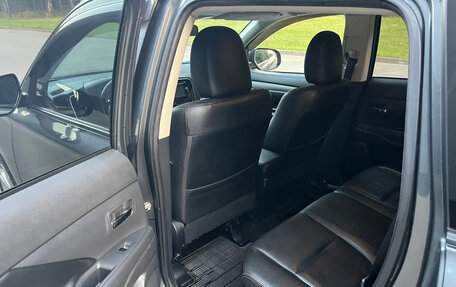 Mitsubishi Outlander III рестайлинг 3, 2013 год, 1 150 000 рублей, 12 фотография