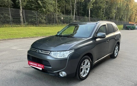Mitsubishi Outlander III рестайлинг 3, 2013 год, 1 150 000 рублей, 7 фотография