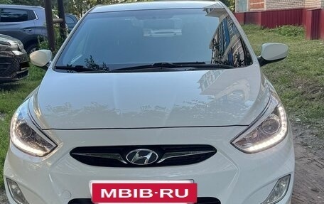 Hyundai Solaris II рестайлинг, 2014 год, 950 000 рублей, 3 фотография