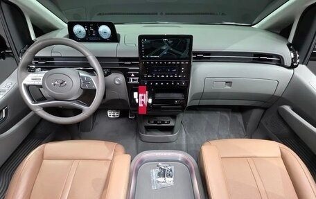 Hyundai Staria, 2024 год, 5 120 000 рублей, 6 фотография