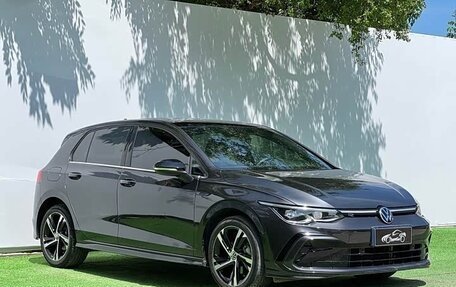 Volkswagen Golf VIII, 2023 год, 2 280 000 рублей, 3 фотография