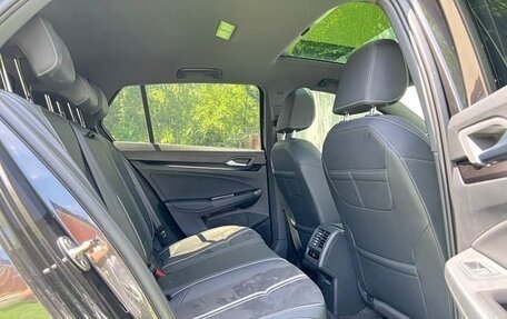 Volkswagen Golf VIII, 2023 год, 2 280 000 рублей, 14 фотография