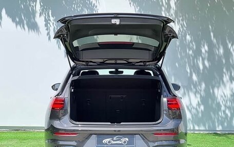 Volkswagen Golf VIII, 2023 год, 2 280 000 рублей, 16 фотография