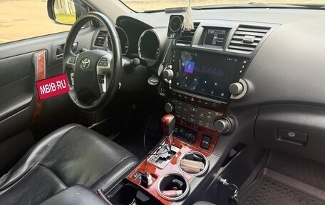Toyota Highlander III, 2011 год, 2 100 000 рублей, 7 фотография