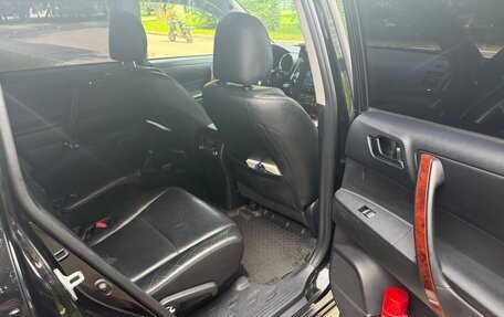 Toyota Highlander III, 2011 год, 2 100 000 рублей, 9 фотография