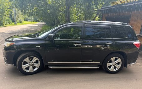 Toyota Highlander III, 2011 год, 2 100 000 рублей, 12 фотография