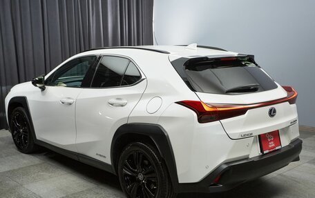 Lexus UX I, 2020 год, 3 500 000 рублей, 6 фотография