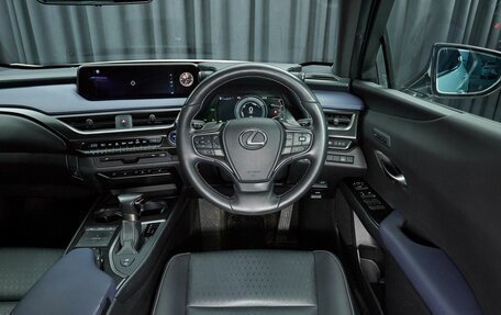Lexus UX I, 2020 год, 3 500 000 рублей, 8 фотография