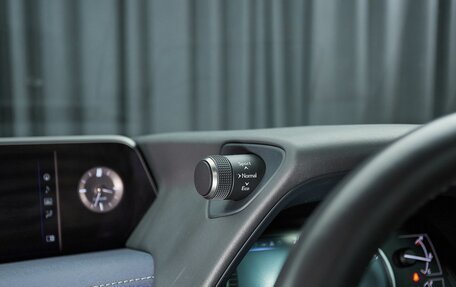 Lexus UX I, 2020 год, 3 500 000 рублей, 19 фотография
