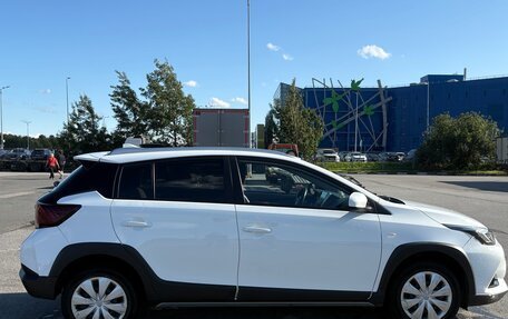 Toyota Yaris, 2020 год, 1 750 000 рублей, 3 фотография