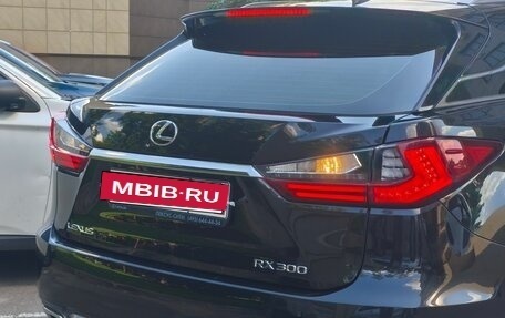 Lexus RX IV рестайлинг, 2019 год, 4 100 000 рублей, 3 фотография