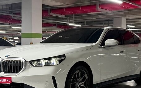 BMW 5 серия, 2024 год, 6 010 730 рублей, 2 фотография