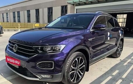 Volkswagen T-Roc I, 2023 год, 1 344 111 рублей, 3 фотография
