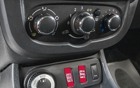Renault Duster I рестайлинг, 2019 год, 1 049 000 рублей, 12 фотография
