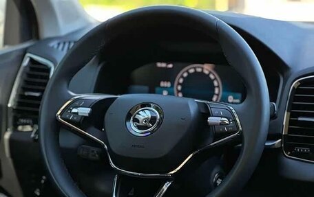 Skoda Karoq I, 2023 год, 2 130 000 рублей, 9 фотография