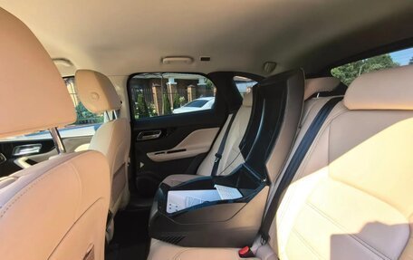 Jaguar F-Pace, 2017 год, 2 700 000 рублей, 15 фотография