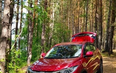 Honda Vezel, 2018 год, 1 900 000 рублей, 12 фотография