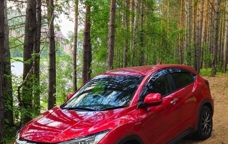 Honda Vezel, 2018 год, 1 900 000 рублей, 6 фотография