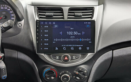 Hyundai Solaris II рестайлинг, 2014 год, 799 900 рублей, 10 фотография