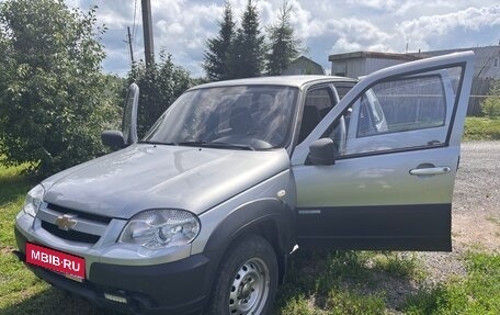Chevrolet Niva I рестайлинг, 2013 год, 570 000 рублей, 1 фотография