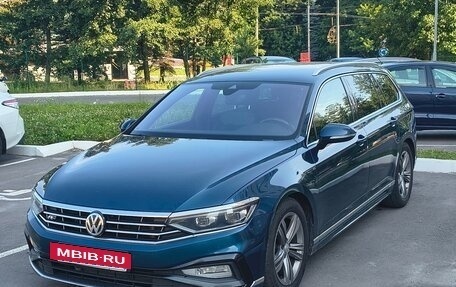Volkswagen Passat B8 рестайлинг, 2019 год, 2 100 000 рублей, 23 фотография