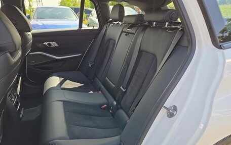 BMW 3 серия, 2023 год, 3 875 000 рублей, 28 фотография