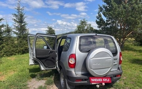 Chevrolet Niva I рестайлинг, 2013 год, 570 000 рублей, 2 фотография