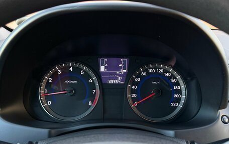 Hyundai Solaris II рестайлинг, 2016 год, 900 000 рублей, 11 фотография