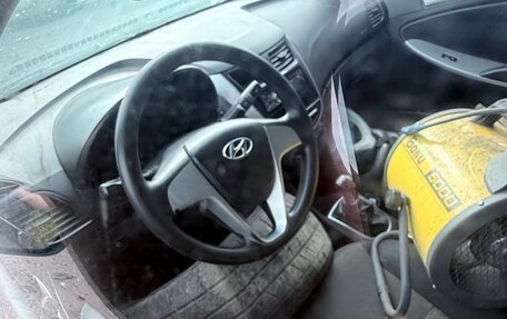 Hyundai Solaris II рестайлинг, 2014 год, 150 000 рублей, 11 фотография