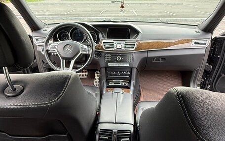 Mercedes-Benz E-Класс, 2015 год, 2 300 000 рублей, 6 фотография