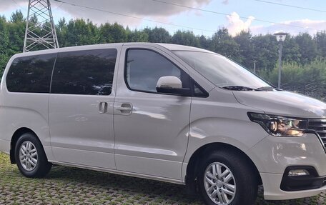 Hyundai H-1 II рестайлинг, 2019 год, 2 950 000 рублей, 5 фотография