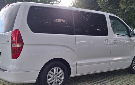 Hyundai H-1 II рестайлинг, 2019 год, 2 950 000 рублей, 6 фотография