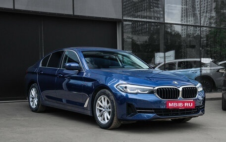 BMW 5 серия, 2021 год, 3 990 000 рублей, 4 фотография